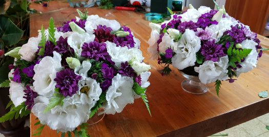 סידור פרחים בגביע נמוך